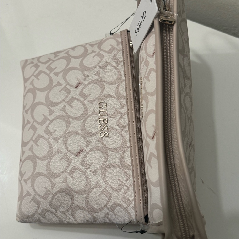 Brand New Guess Logo Cosmetic/Travel Bag